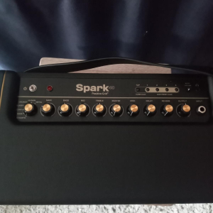 Vende amplificador Sparks 40W