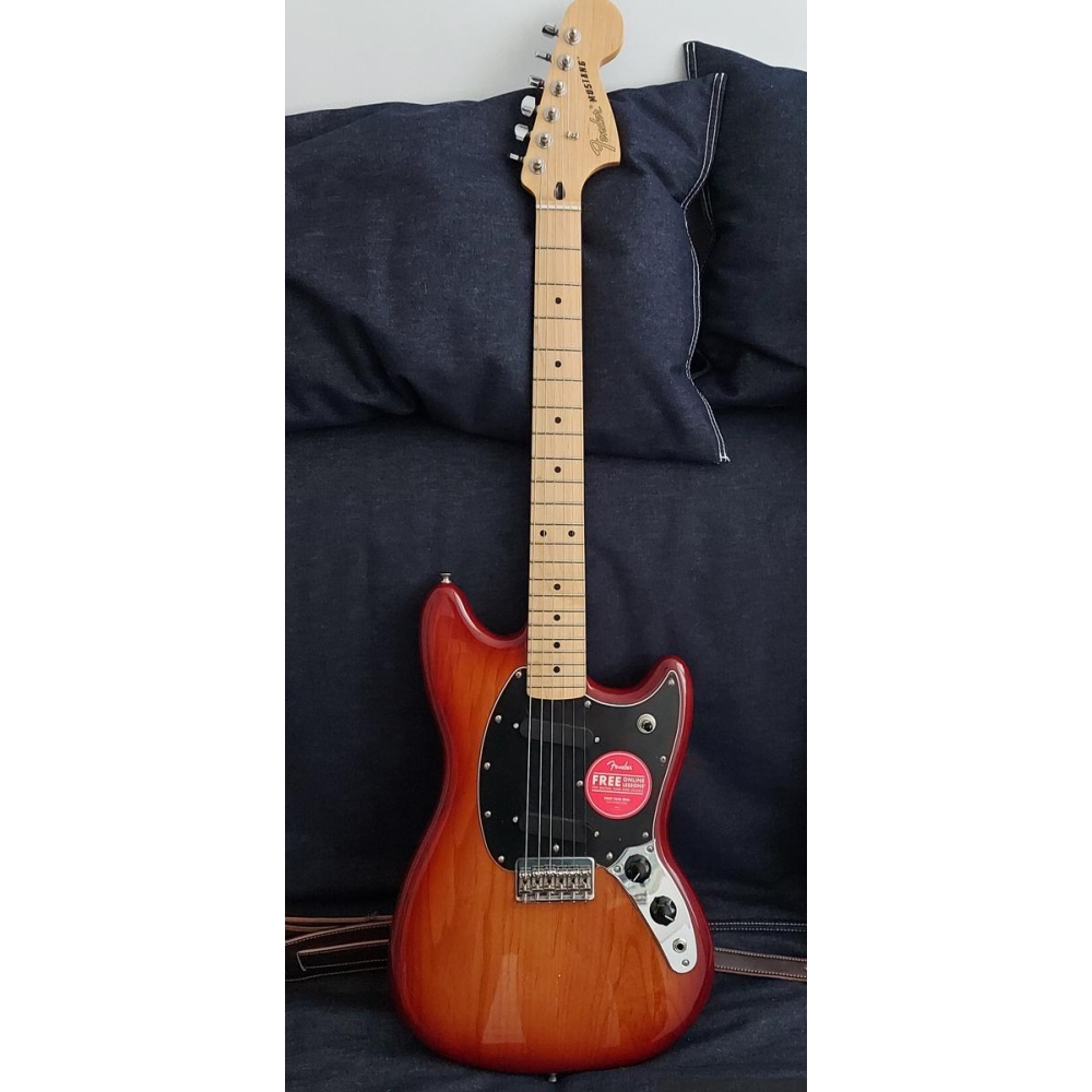 Guitarra Fender Mustang MN