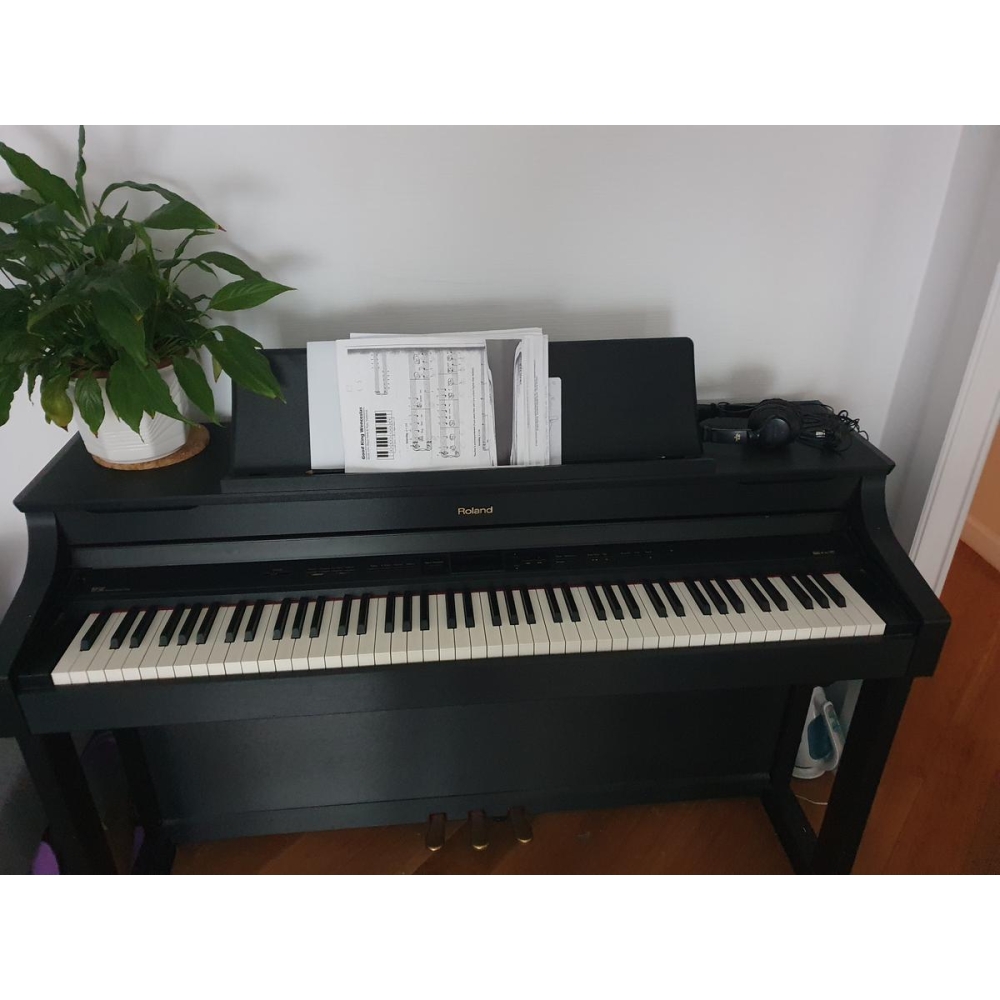 Roland HP307 piano digital