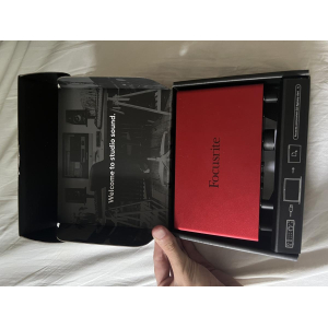Tarjeta de sonido Focusrite 2i2 4ta generación