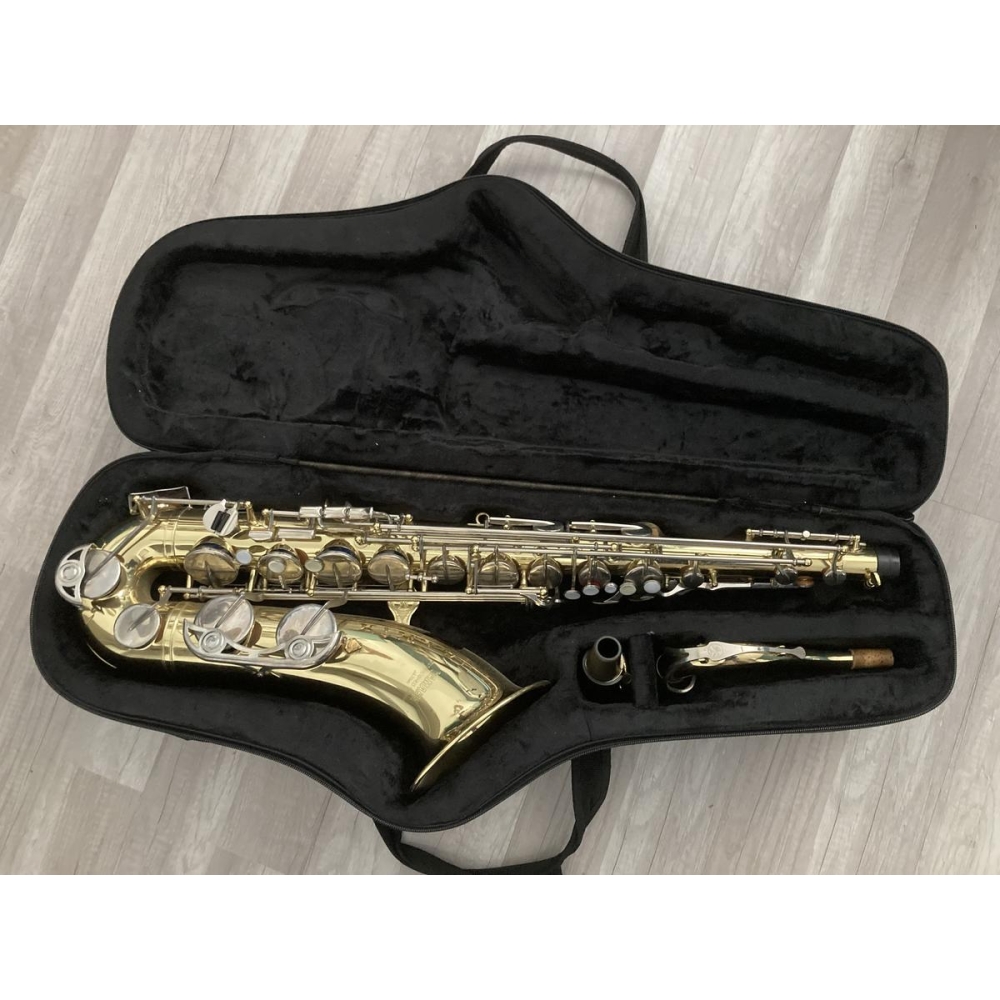 El Yamaha YTS-25 es un saxofón tenor de alta calidad y rendimiento. Diseñado con precisión y fabricado con materiales de 