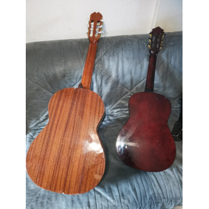 Deux Guitares Classiques dont électro