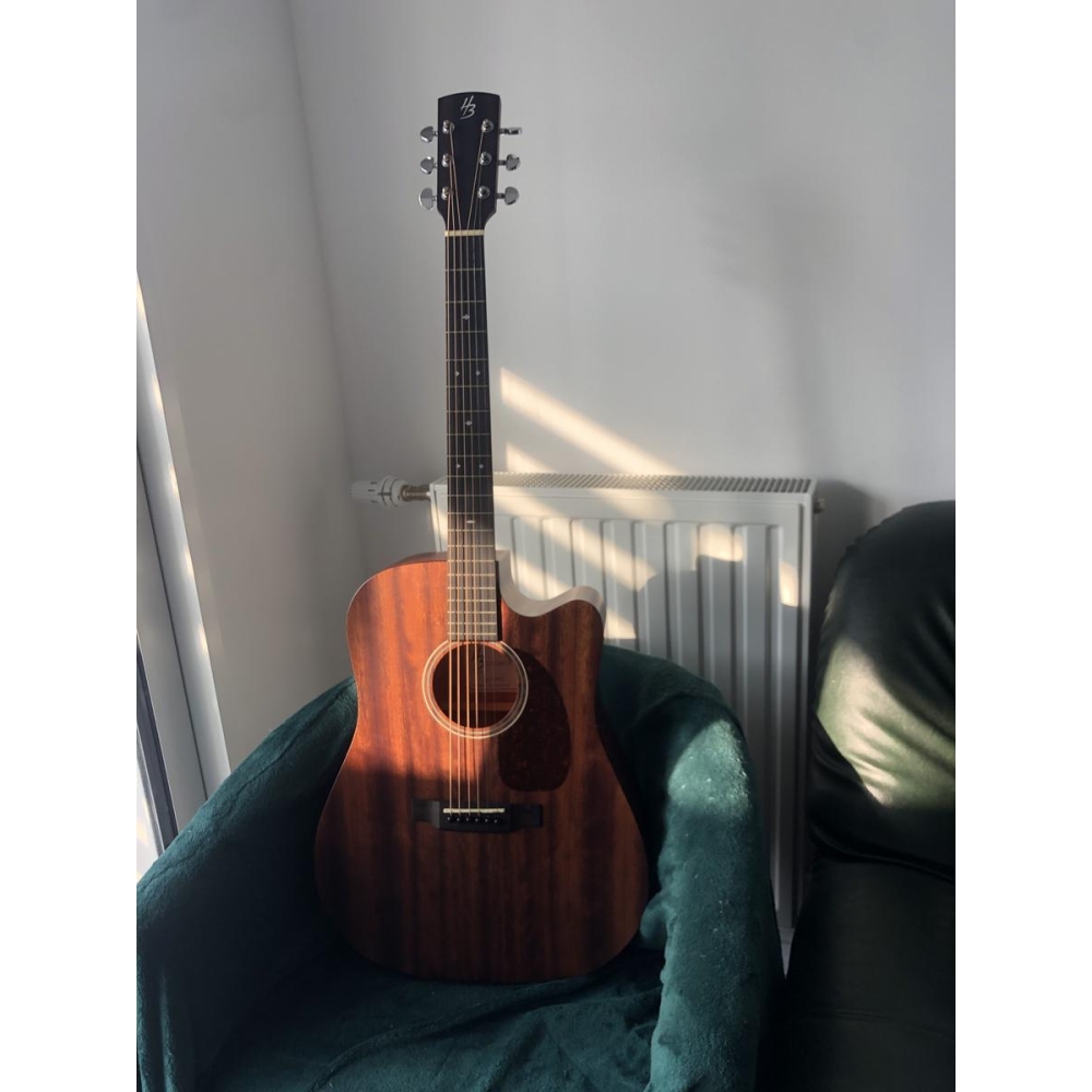 La serie Harley Benton Custom Line es una gama de instrumentos de alta calidad diseñados para satisfacer las necesidades de los