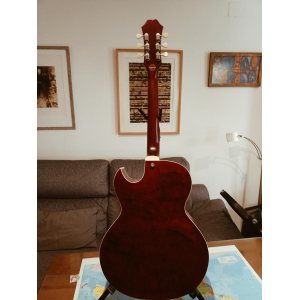 The Epiphone ES-175