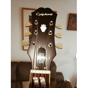 The Epiphone ES-175