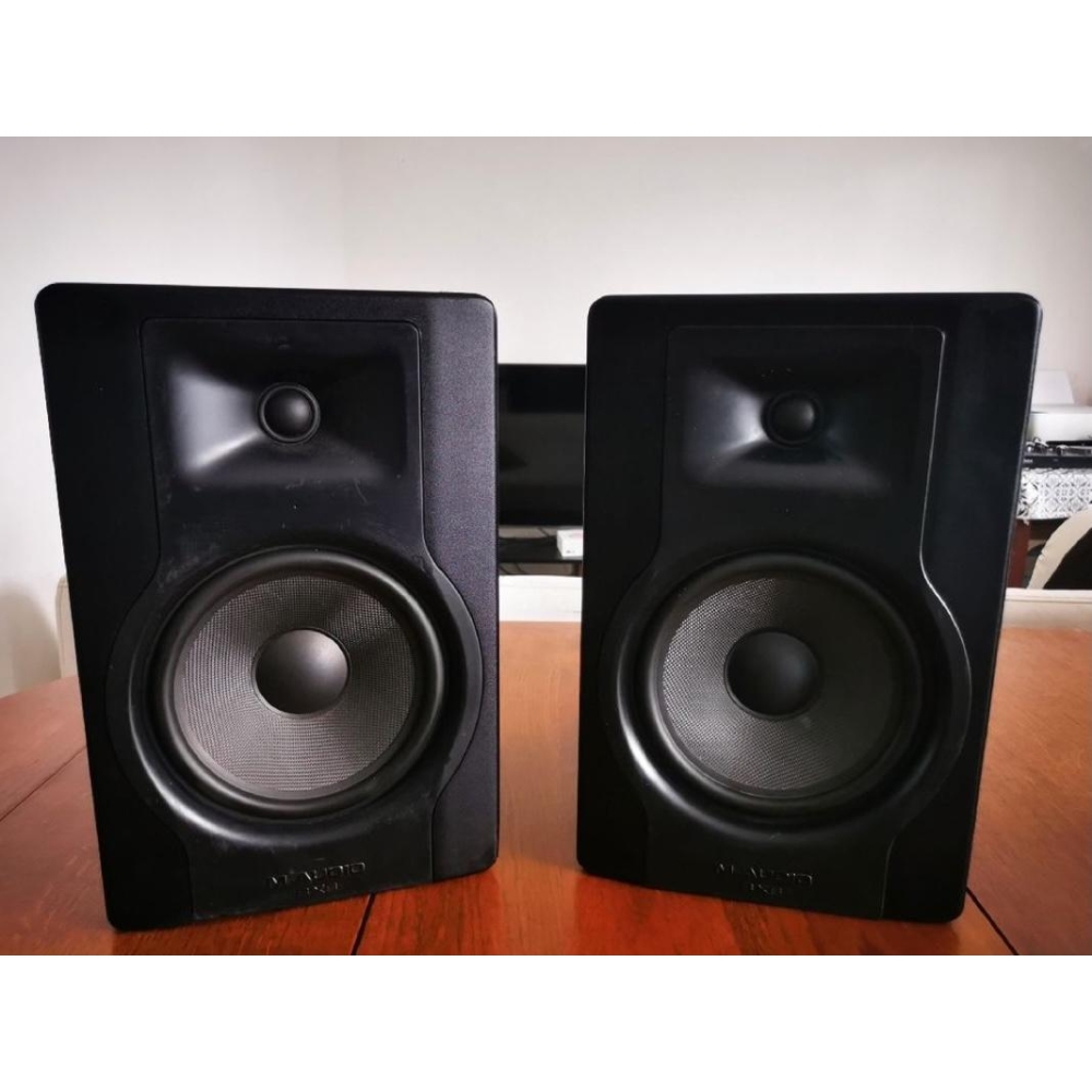 M-Audio BX8 D3 es un monitor de estudio activo de alta calidad diseñado para músicos, productores y mezcladores que buscan una