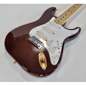 Fender Stratocaster with 3-Bolt Neck, Maple Fretboard