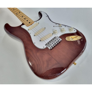 Fender Stratocaster avec manche à 3 vis, touche en érable