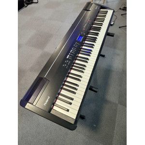 ROLAND FP-7F