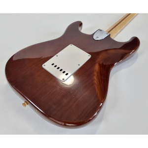 Fender Stratocaster with 3-Bolt Neck, Maple Fretboard