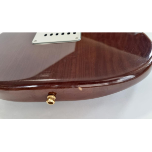 Fender Stratocaster con mástil de 3 tornillos, diapasón de arce