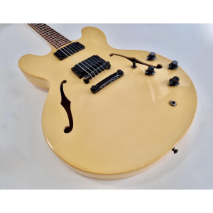 Gibson ES-335 Showcase