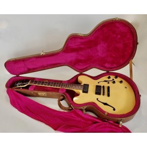 Gibson ES-335 Showcase