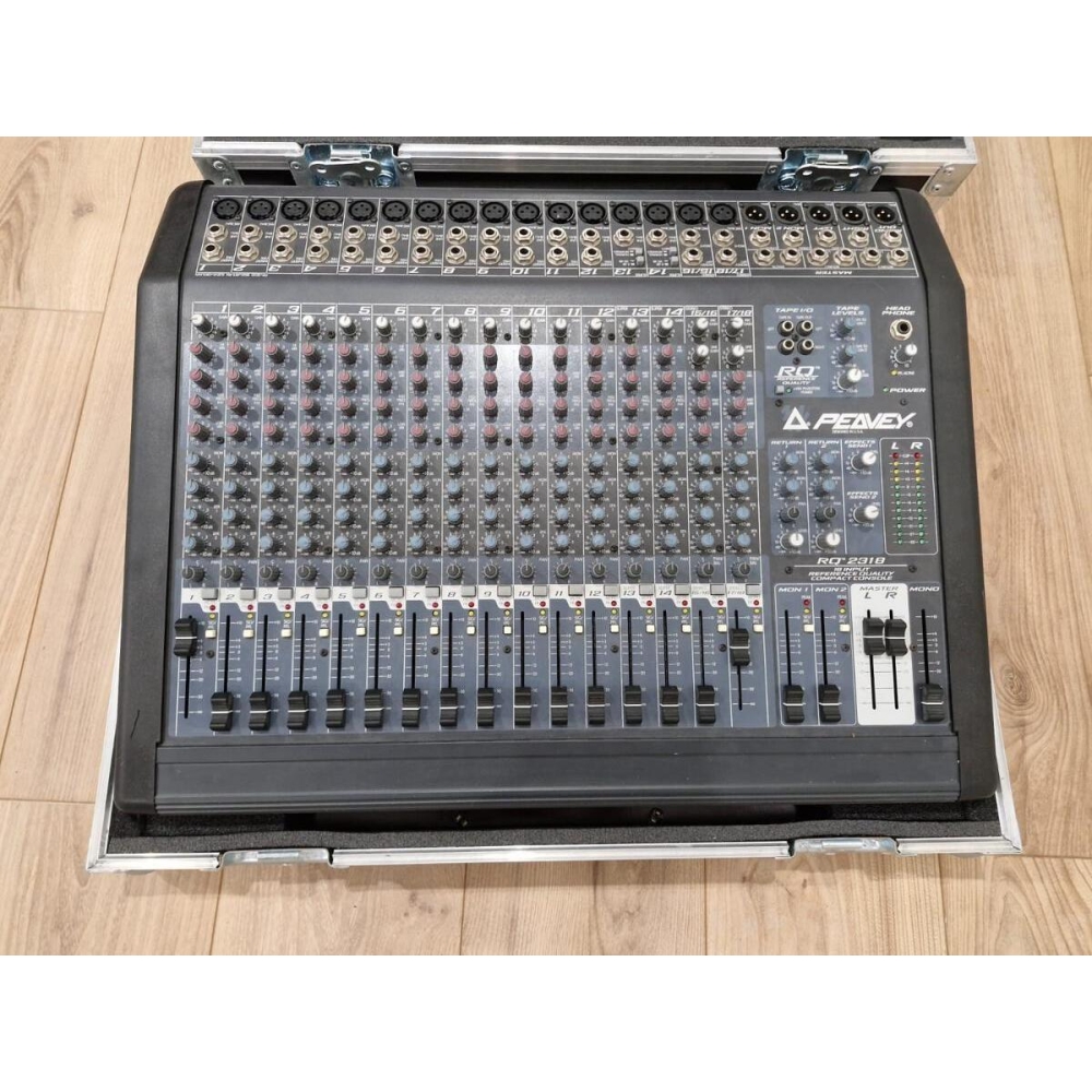 Peavey RQ 2300 Series 18 channels Mixing Console.