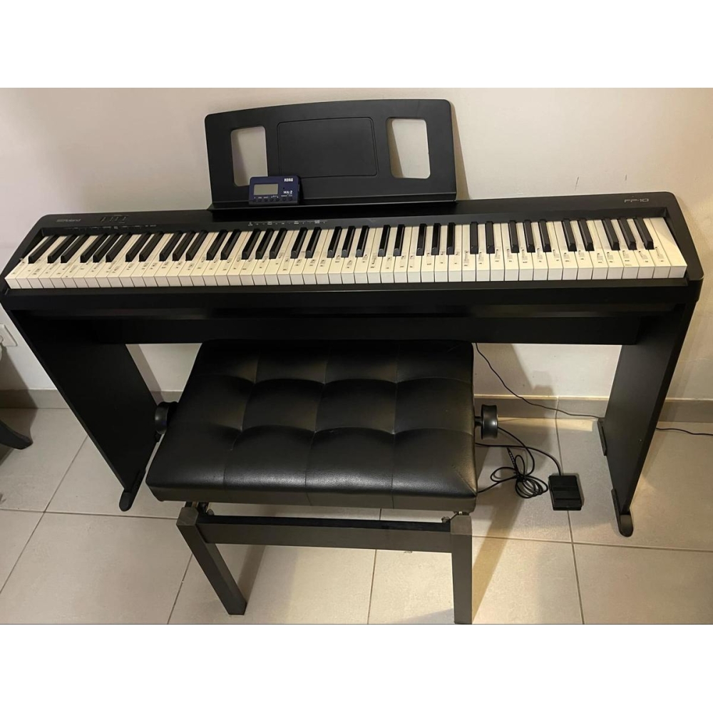 Roland FP10 Piano digital