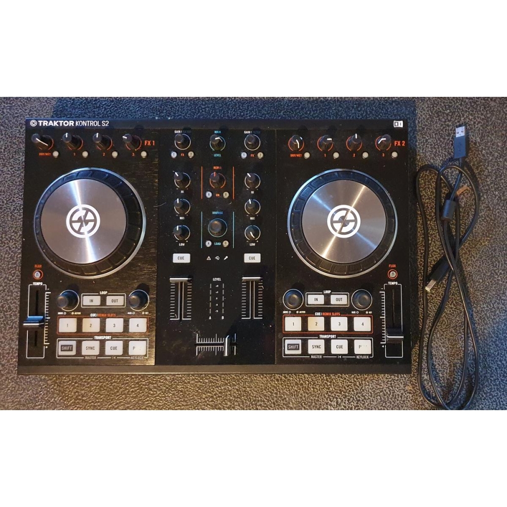 Native Instruments Traktor S2 Controlador DJ