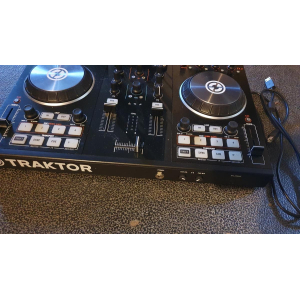 Native Instruments Traktor S2 Controleur DJ
