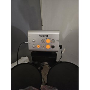 Roland HD-1 V-Drums + amplifier