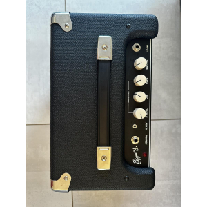 Squier by Fender bajo eléctrico + amplificador Fender