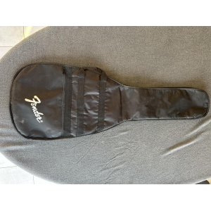 Squier by Fender bajo eléctrico + amplificador Fender