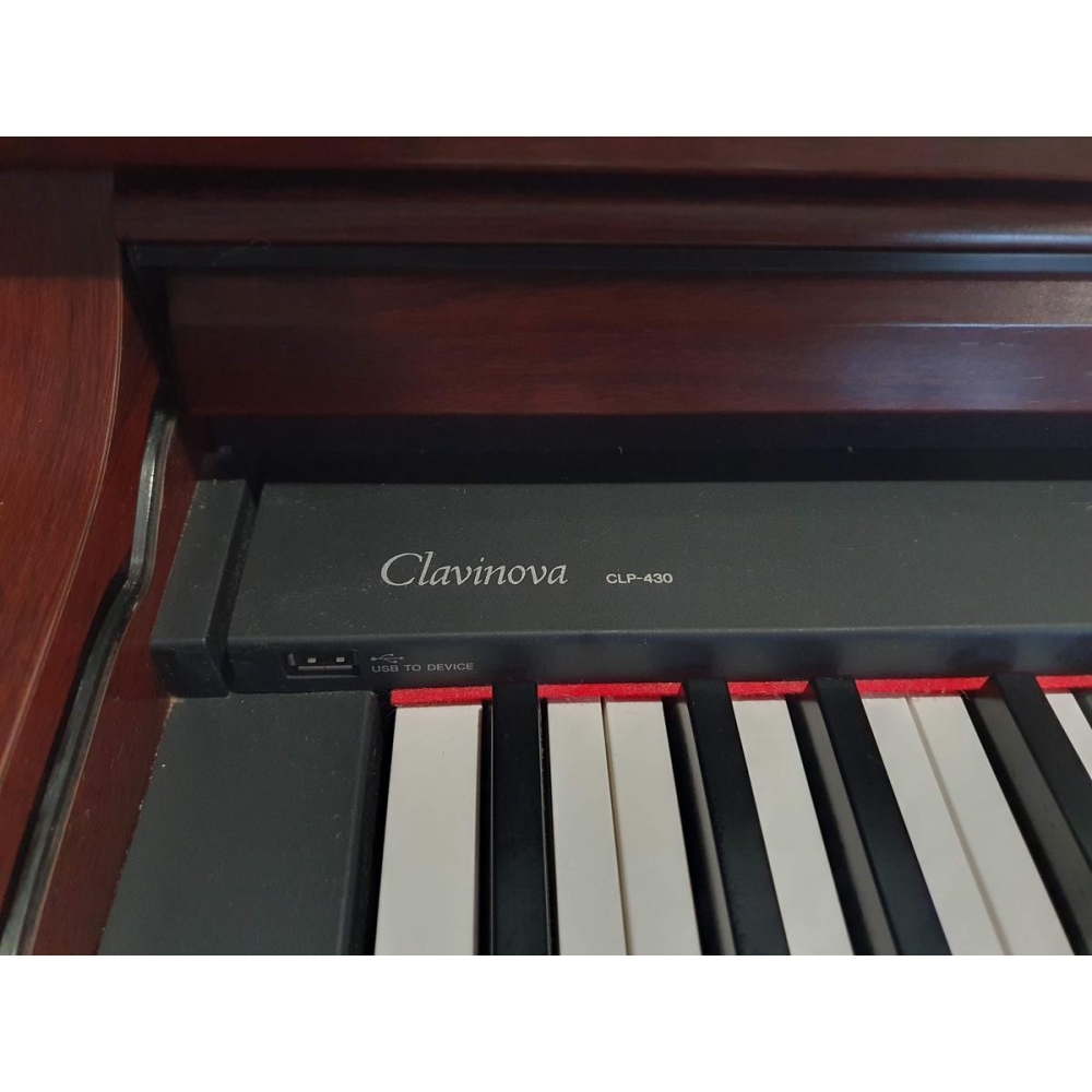 Yamaha CLP430-M Piano