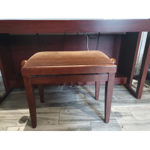 Yamaha CLP430-M Piano