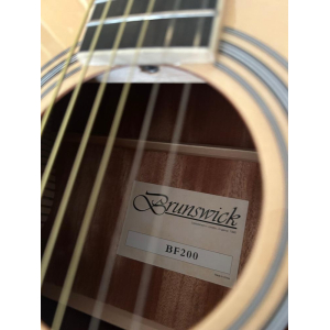Guitarra acústica Brunswick