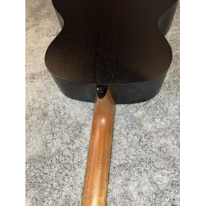 Guitarra acústica T70A Black Satin (BLS) en perfectas condiciones.