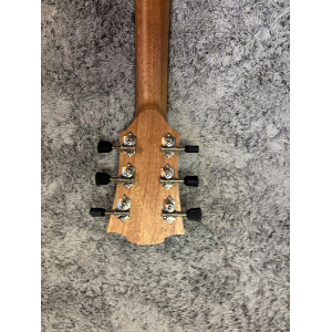 Guitarra acústica T70A Black Satin (BLS) en perfectas condiciones.