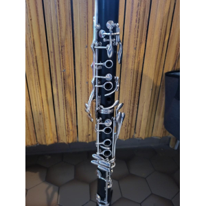 Clarinete Jupiter con accesorios