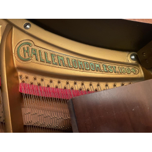 Challen piano de cola