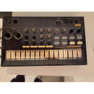 Eagletone basse gaucher + ampli Fender + Korg Volca