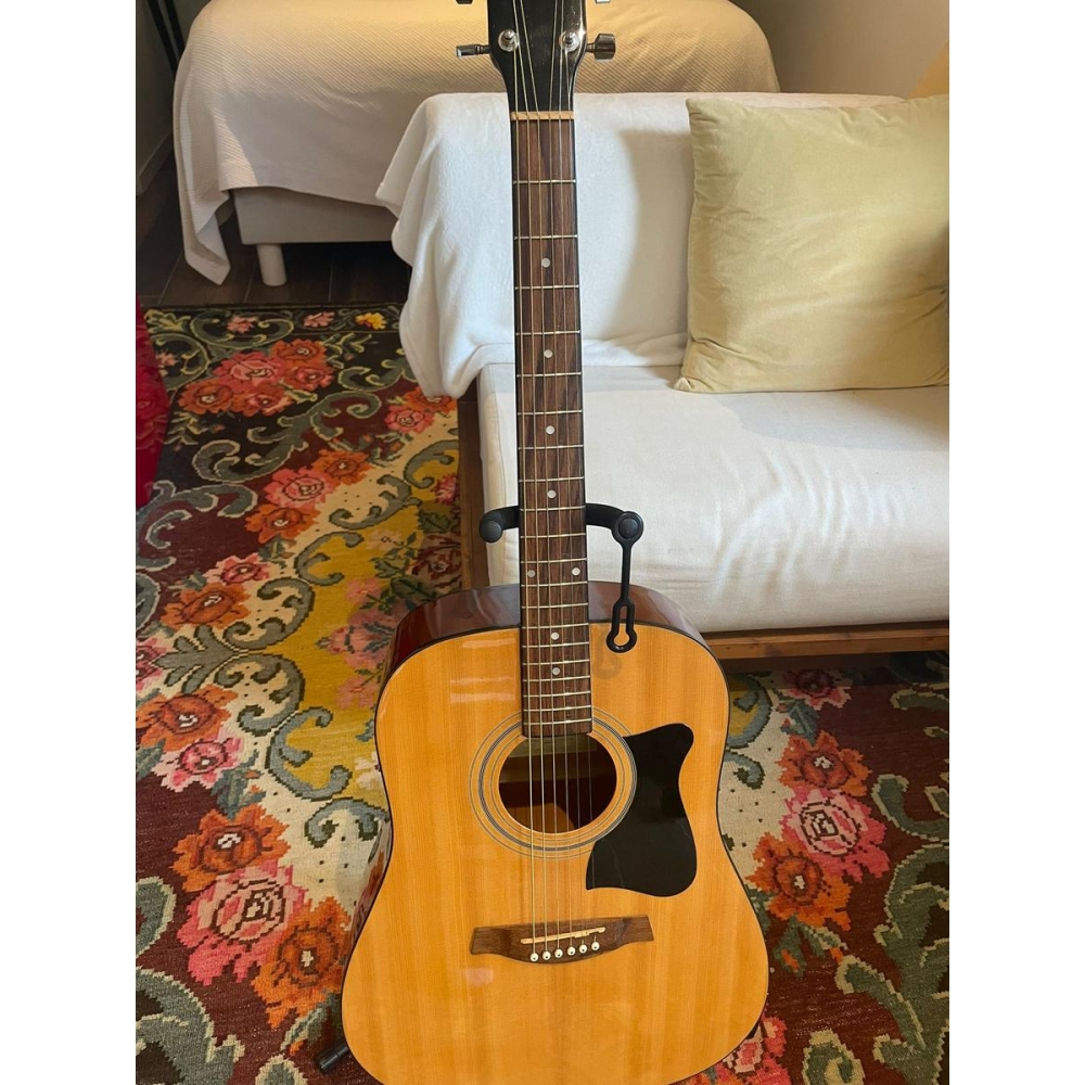 Ibanez V50NJP-NP is an acoustic guitar starter pack that includes everything you need to get started on your musical journey. Th