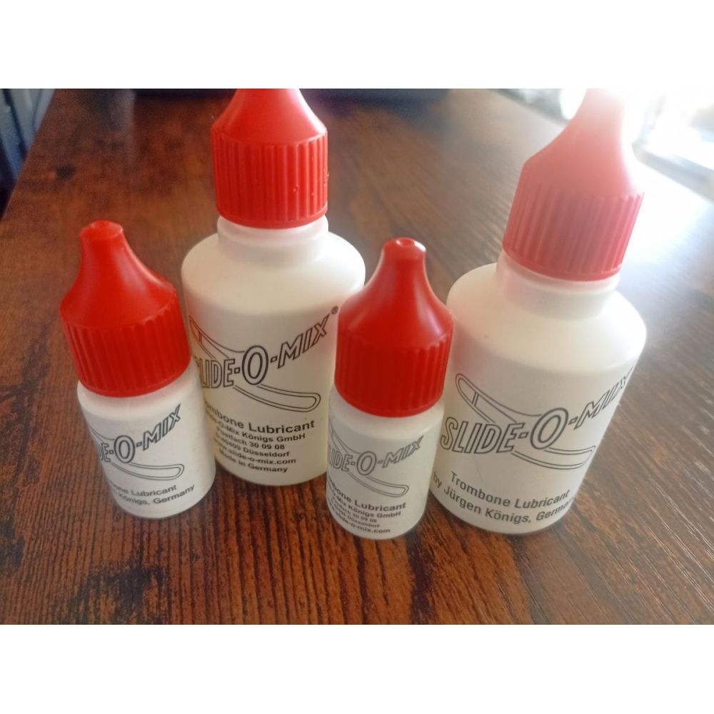 Slide O Mix is a high-quality lubricant specially designed for brass instruments. Its unique formula allows for smooth and easy