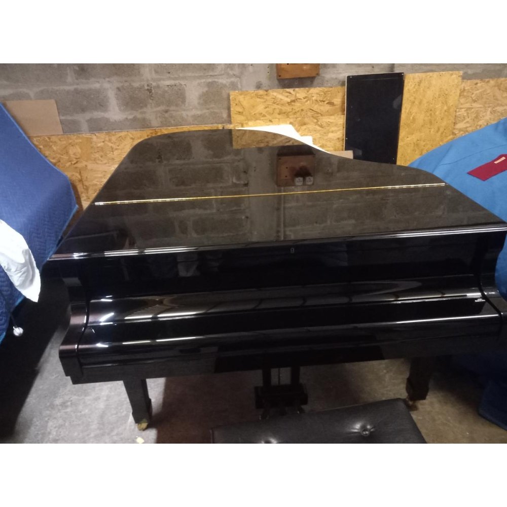 Yamaha C3 cola de piano