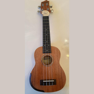 El nuevo ukulele soprano uk-07