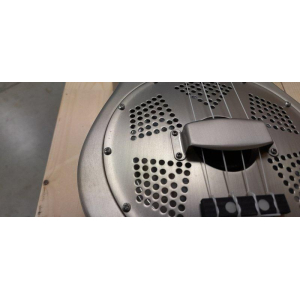 Gold Tone Resouke Concert