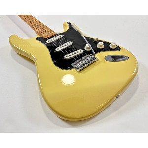 Fender Stratocaster ST-72 Vintage White 1993-1994 made in Japan