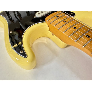 Fender Stratocaster ST-72 Vintage White 1993-1994 made in Japan