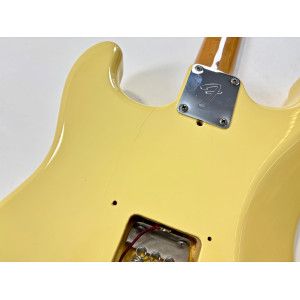 Fender Stratocaster ST-72 Vintage White 1993-1994 made in Japan