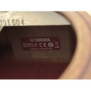 Guitare Yamaha Storia 3