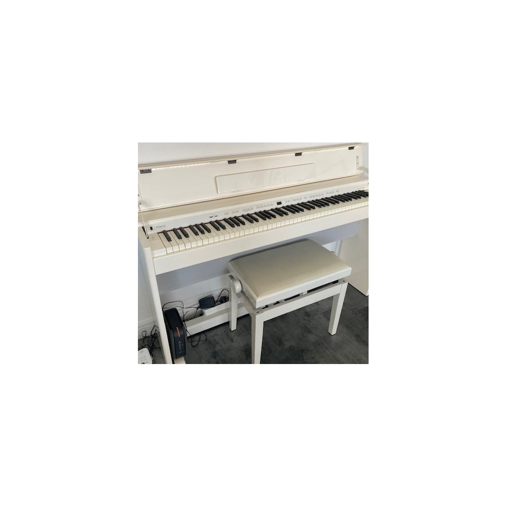 Piano numérique  ROLAND modèle DP 90S-PW