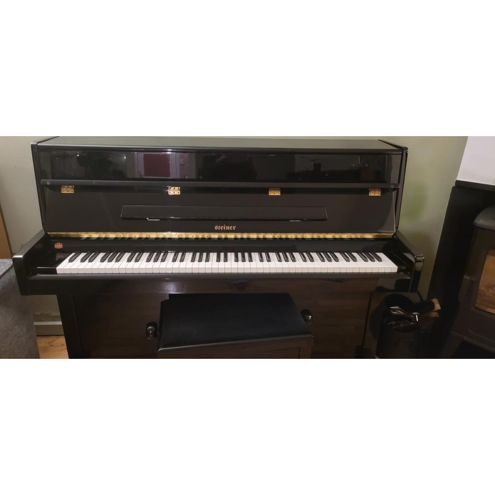 Piano vertical Steiner lacado en negro