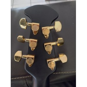 Ovation Celebrity CC44S - Acoustic Guitar