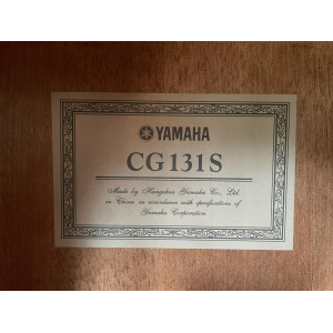 Yamaha CG131S with hard case