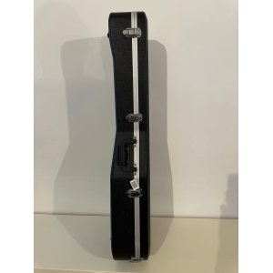 Yamaha CG131S with hard case
