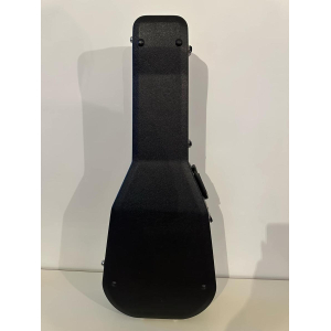 Yamaha CG131S with hard case