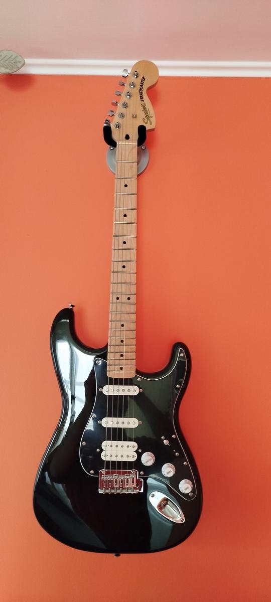 Squier / Boss Electric Guitar Pack 