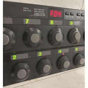 YAMAHA MFC10 - Pédalier midi