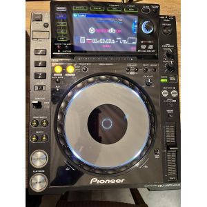 Pioneer 2 CDJ 2000 Nxs + 1 DJM900 Nxs